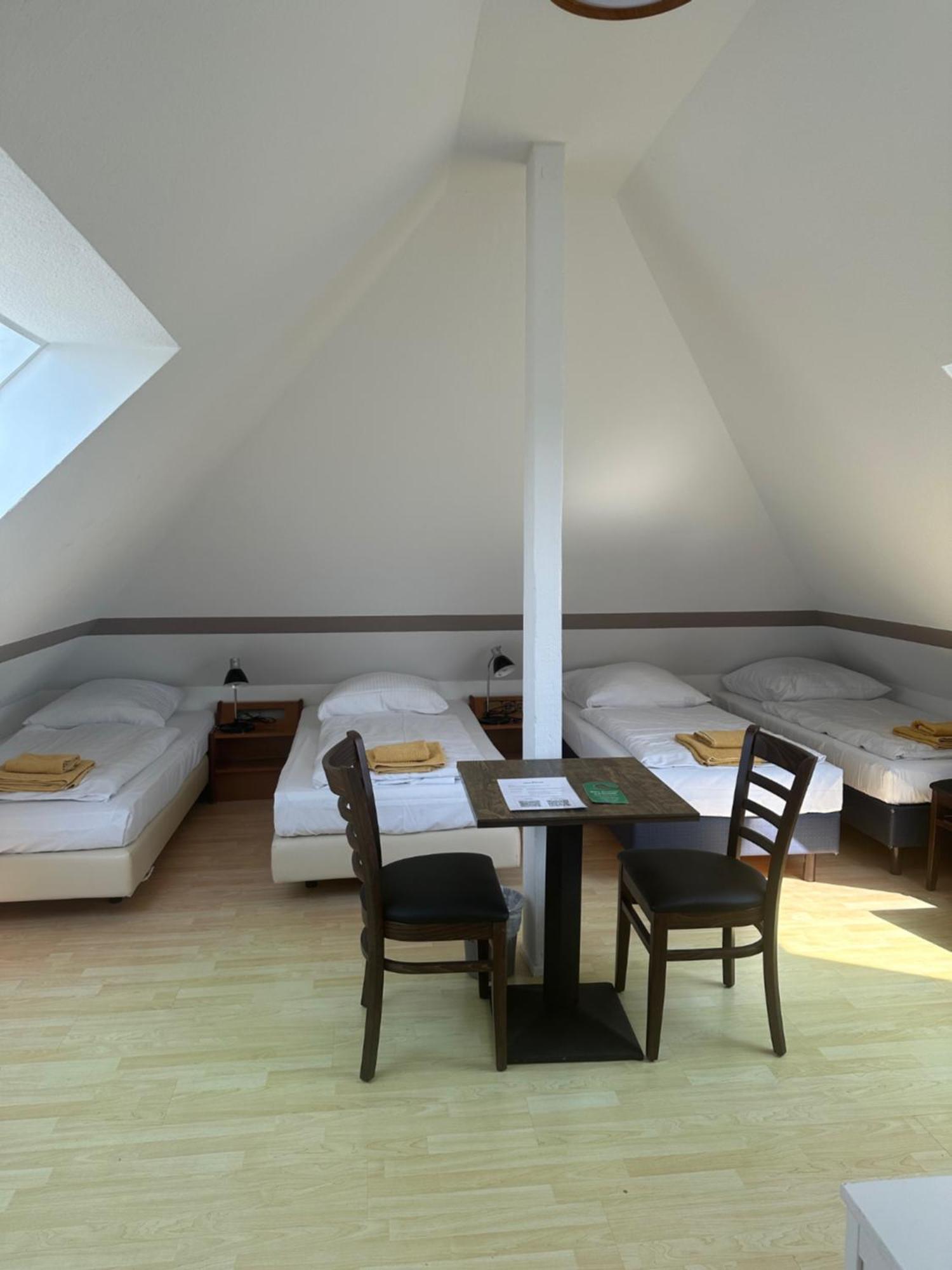 Hotel Pirol Berlin Bagian luar foto