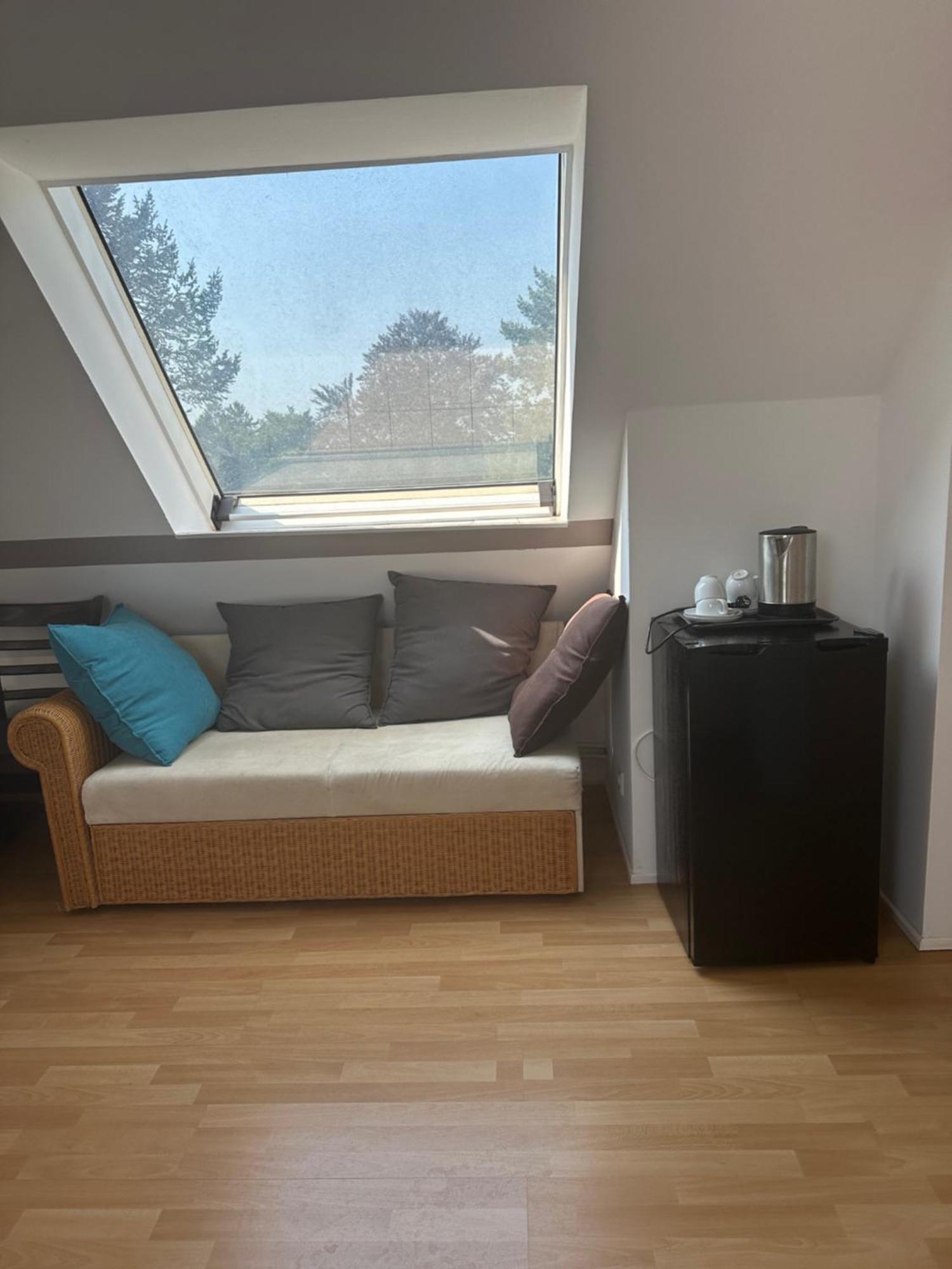 Hotel Pirol Berlin Bagian luar foto