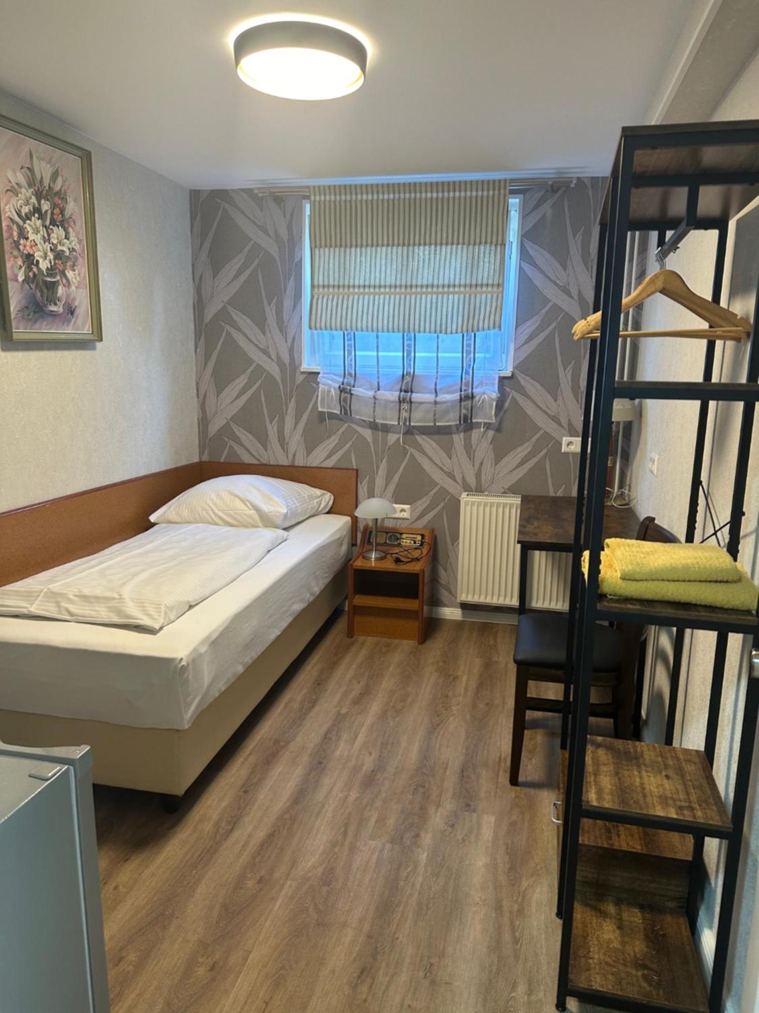 Hotel Pirol Berlin Bagian luar foto