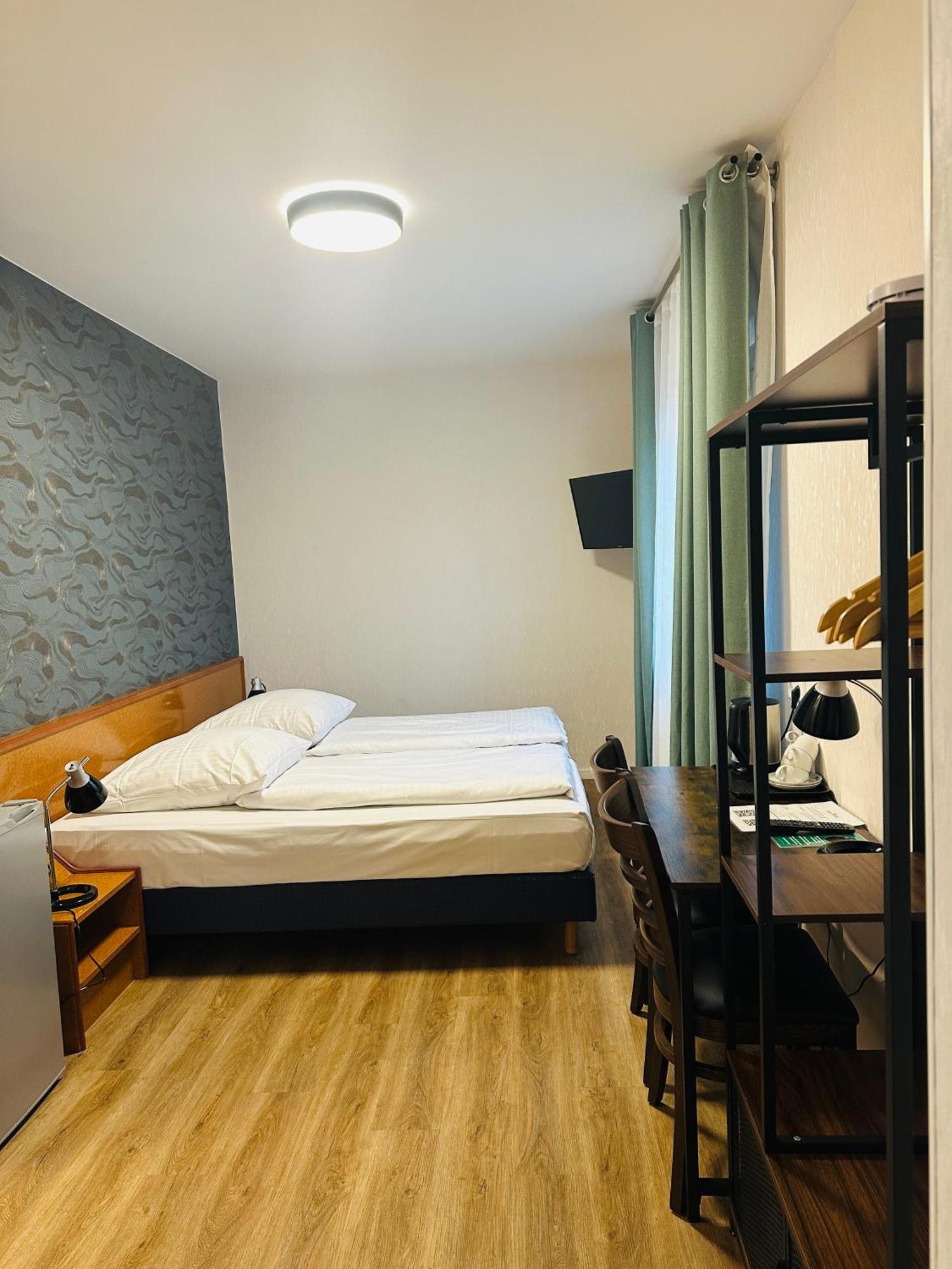 Hotel Pirol Berlin Bagian luar foto